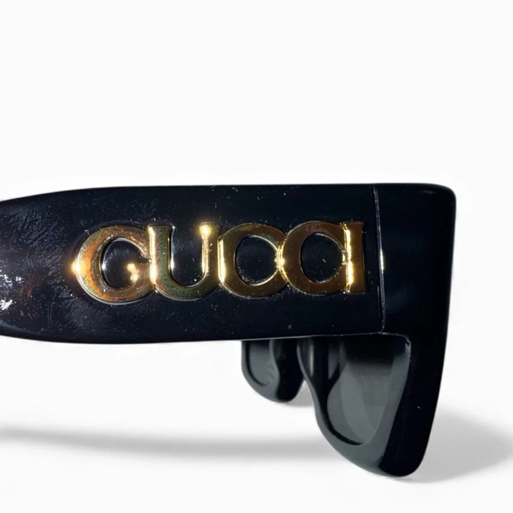 Gucci Dark Frame Sunglasses